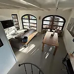Have A Stay! - Bijsaar *